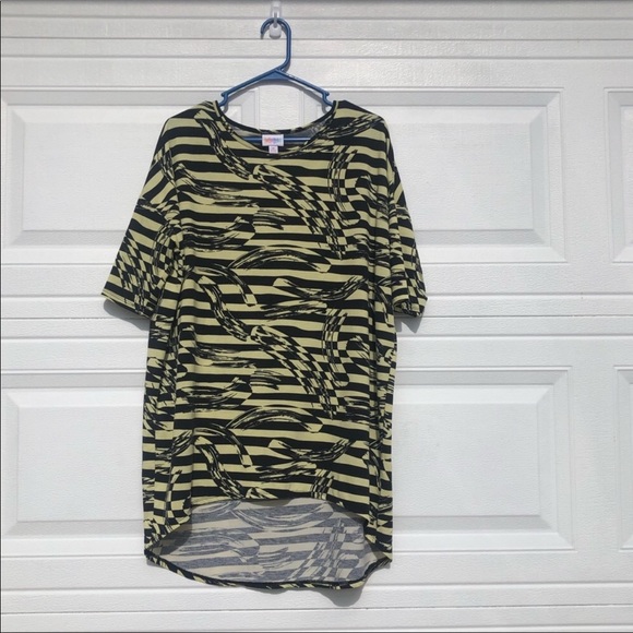 LuLaRoe Tops - LuLaRoe Cozy Casual Medium Shirt